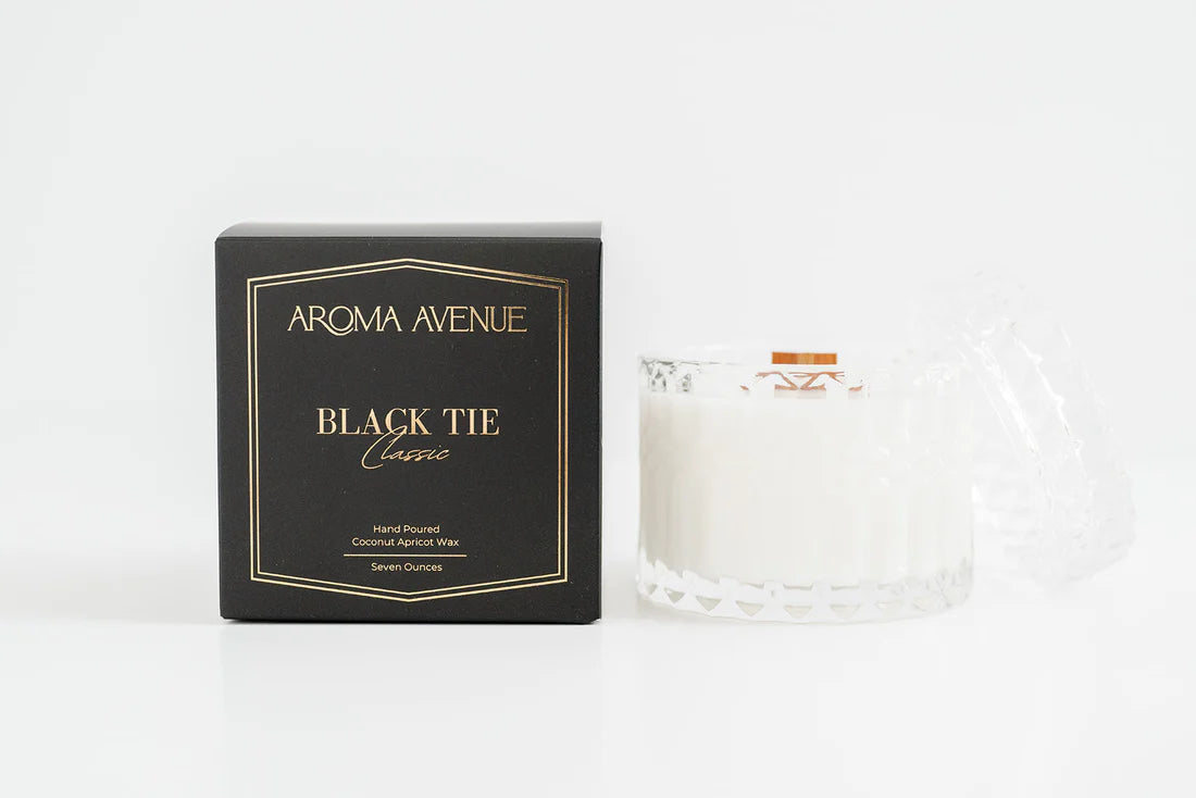 Aroma Avenue - 13 Oz - Black Tie Candle