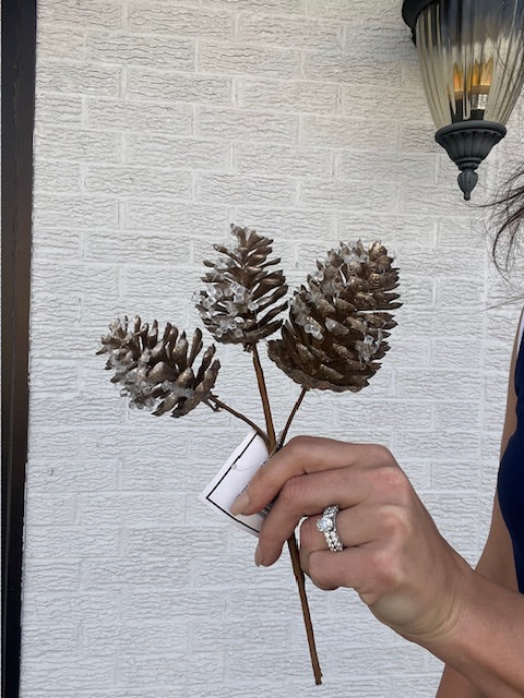 Mini Iced Pinecone Pick