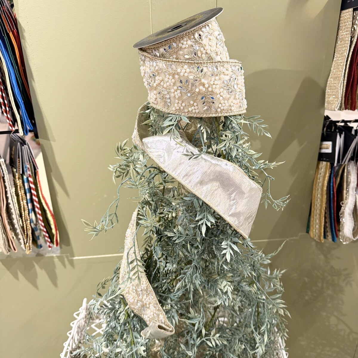 2.5 " X 5 YD - Golden Pearl Ribbon
