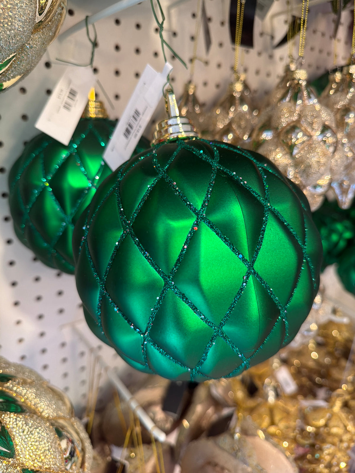 Emerald - Diamond Pintuck Ornament 6"