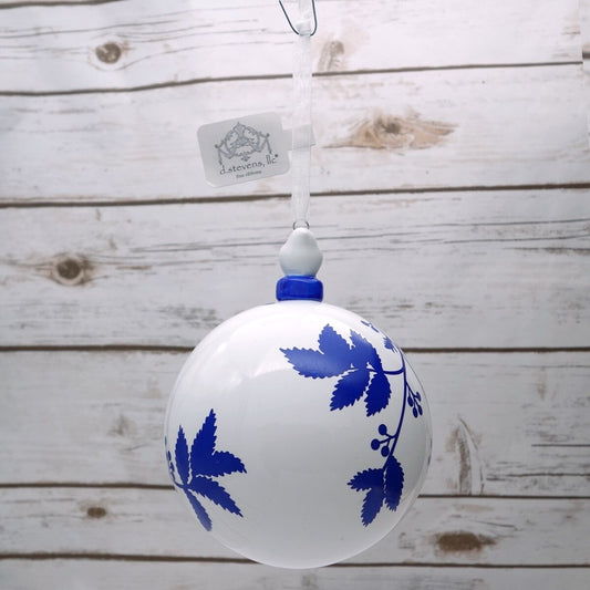 100mm hand-blown bauble beauty berry, blue white