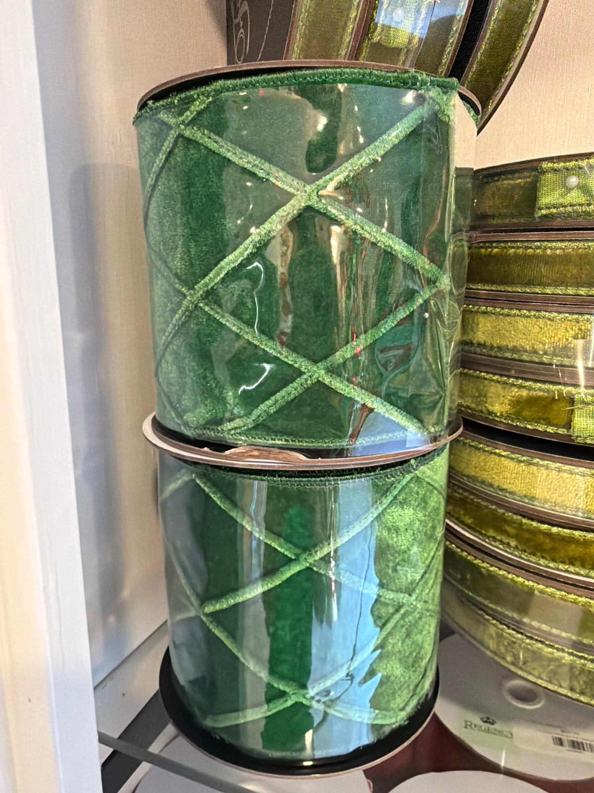4"X5YD Trellis Green Velvet Ribbon