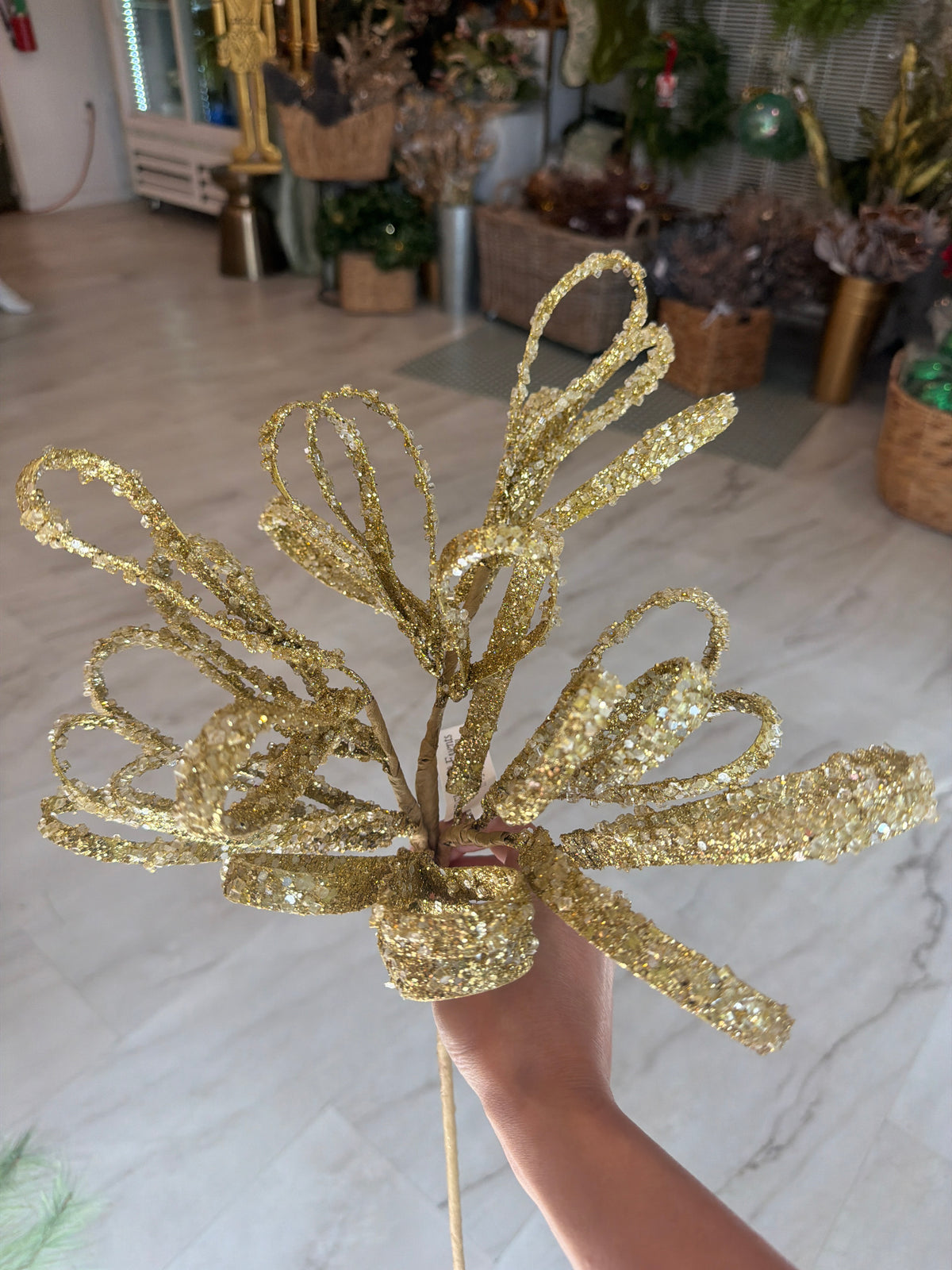22" Glitter Loop Iced Spray - Champagne