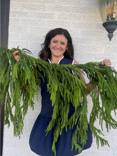 46X27 Inch Norfolk Drip Garland